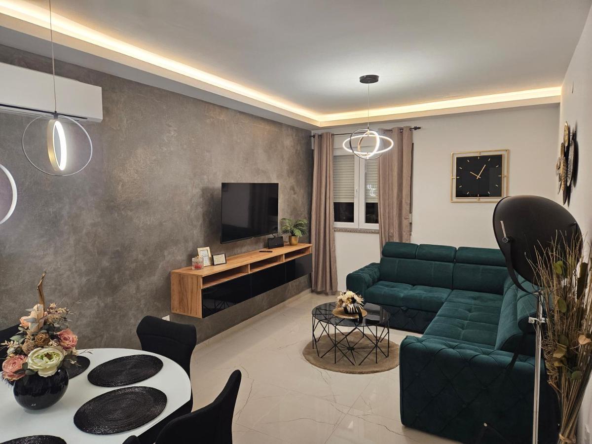 Apartman Nella With Sea Wiew Zára Kültér fotó
